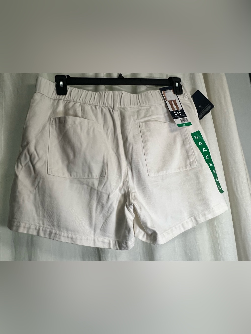 GAP White Elastic-Waist Patch Pocket Shorts